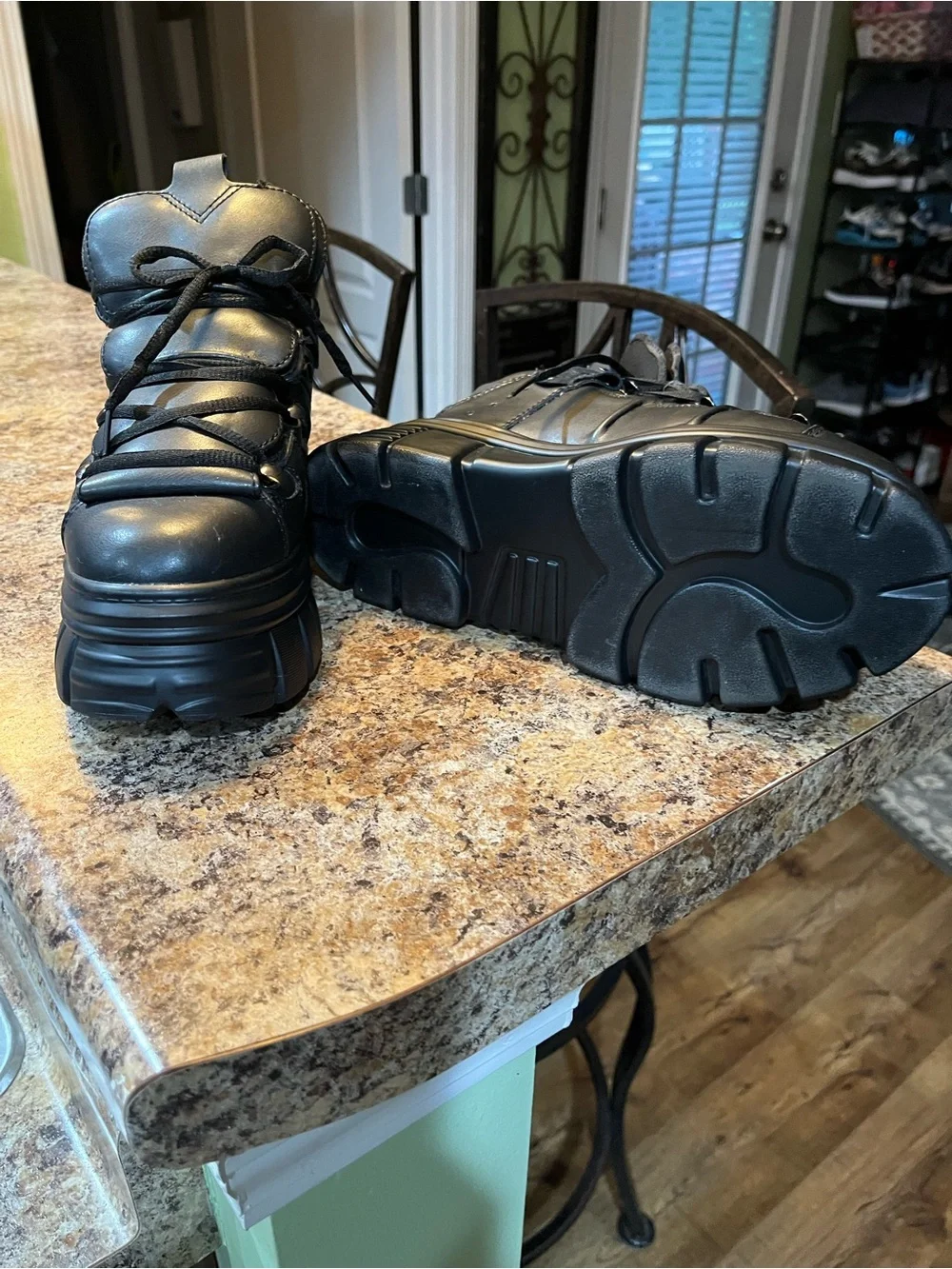 Steve Madden “Cyberpunk”Black Platform Lace-Up Boots